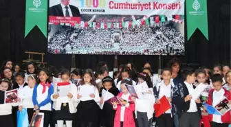 Bin Çocuk Korosundan Muhteşem Cumhuriyet Konseri