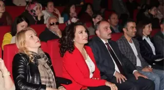 Hülya Koçyiğit'e Saygı Gecesi