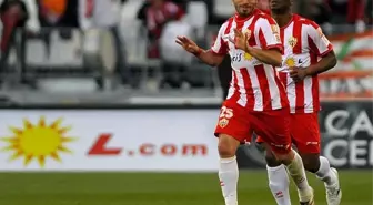 Almeria İlk Galibiyetini Aldı: 1-2