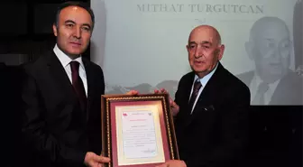 Kızılay Başkanı Turgurcan'a 'Cumhuriyet Onur Ödülü' Verildi