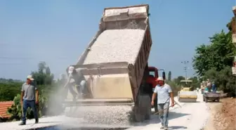 Kumluca'da Yılın Son Asfaltı Gölcük Köyüne Yapıldı