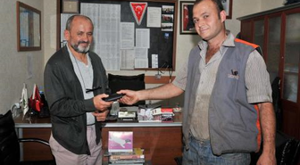 Para Dolu Cüzdan Bulan İşçi, Sahibine Teslim Etti