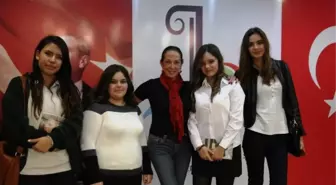 Bezmen Bayraklı'da Okurlarıyla Buluştu