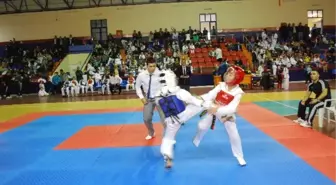 Teakwondo Turnuvası'na Çerkezköy Ev Sahipliği Yaptı