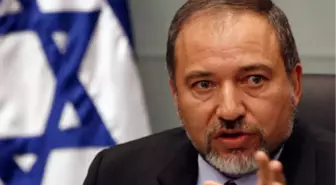 Eski Bakan Lieberman Yolsuzluktan Aklandı