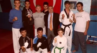 Şampiyonlar İlgisizlikten Yakındı