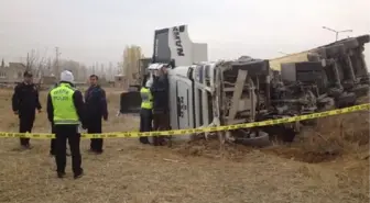 Göksun'da Tır Devrildi: 1 Ölü, 1 Yaralı