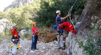 Akut'un Liderlik Kampı Başladı