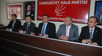 CHP Dokuz İlçede Eğilim Yoklaması Yapacak