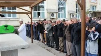 Yazı İşleri Müdürünün Annesi Toprağa Verildi