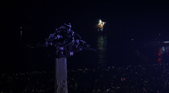 İzmir'de, Atatürk Su Perdesi Gösterisiyle Anıldı