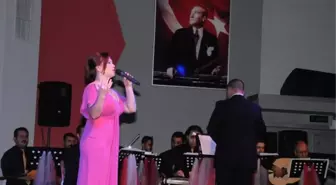 Manisa'da Atatürk 'Son Balo'yla Anıldı