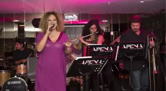 Melis Sökmen Lasagrada Hotel'de Sahne Aldı