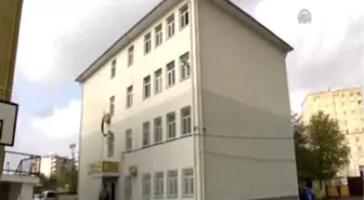 Savaş Ay'ı unutmadılar