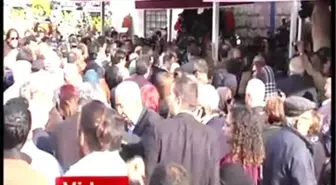 Savaş Ay'ın Cenazesinde Gerginlik