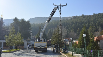 Göbel'e Yeni Elektrik Hattı Çekildi