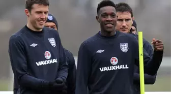 İngiltere'de Carrick ve Welbeck Yok!