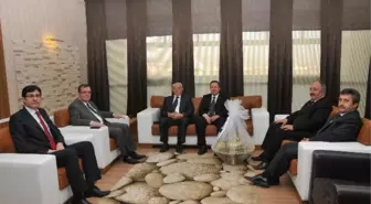 Rektör Solak Sandıklı Heyetini Konuk Etti