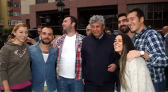 Beşiktaş, Lucescu'ya Yemek Verdi