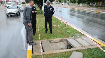 Antalya'da Drenaj Çukuruna Düşen Kadın Yaralandı