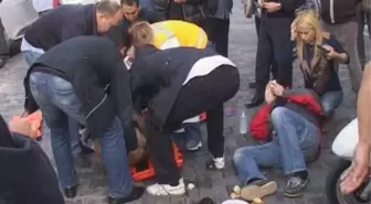 Marmaris'te Otomobilin Kapısı Motosiklete Çarptı: 2 Yaralı