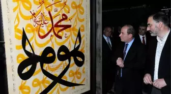 Vali Öztürk 'Aşk-I Nebi Sanat Olunca' Sergisini Gezdi
