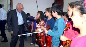 Başkan Ömer Turgut Oğuz'dan Kültür ve Sanata Destek