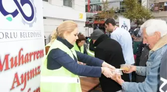 Çorlu Belediyesi Aşure Dağıttı