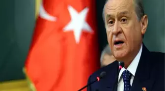 MHP Lideri Bahçeli Peşmerge Başı ve Sözde Bir Sanatçı Habur'dan Türkiye'ye Giriş Yapmıştır.