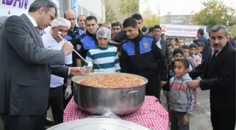 Şehit Osman Demir Anısına Aşure Dağıtıldı