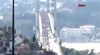 Boğaziçi Köprüsü'nde Halk Yürüyüşü.