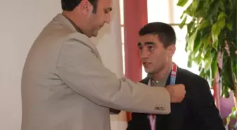 Tokatlı Boksöre Bronz Madalya