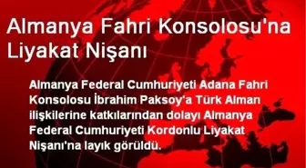 Almanya Fahri Konsolosu'na Liyakat Nişanı