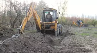 Honaz'daki Yeni Sulama Kanalının Çalışmaları Sürüyor