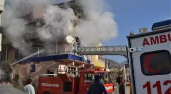 Düzce Yığılca'da Üç Katlı Evde Yangın Çıktı