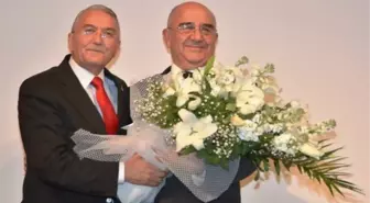 Esogü'de Prof. Dr. M. Cem Keçik İçin Emeklilik Töreni