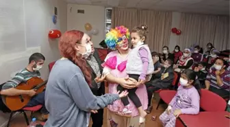 Genç Müzisyenlerden Hasta Çocuklara Moral