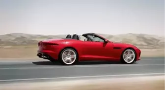 Jaguar'ın Coupe Modeli F-Type, Altın Direksiyon Ödülü'nü Kazandı.