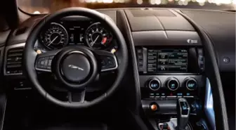 Jaguar, F-Type ile Altın Direksiyon Ödülünü Kazandı