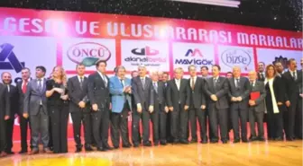 KKTC Cumhurbaşkanı Eroğlu 'Bölgesel ve Uluslararası Markalar Ödül Töreni'ne katıldı