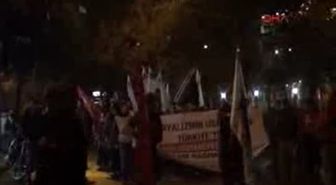 Siyah Çelenkli Yürüyüş