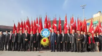 Öğretmenler Günü Kutlanıyor