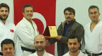 Özdemir'den Türkeri'ye Plaket