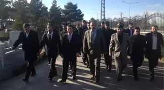 Şehit Ülkücü Öğretmenler Mezarı Başında Anıldı