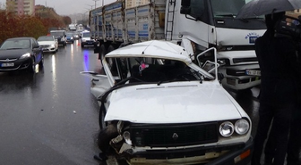 Uşak'ta Yağmur Yağışı Kazaları Beraberinde Getirdi; 6 Yaralı