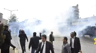 Ahlat'ta BDP'nin Aday Adayı Tanıtımında Olay: 2'si Polis, 5 Yaralı