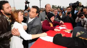 PKK Gösterisinde Hayatını Kaybeden Şoför Toprağa Verildi