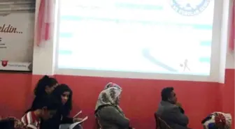 Şaphane'de Yurt-Kur Öğrencilerine Liderlik, Kişisel Gelişim Semineri Verildi