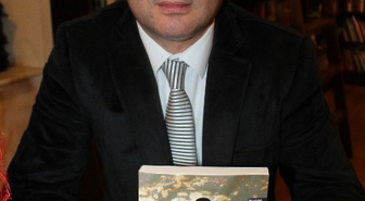 40 Yıla 16 Kitap Sığdırdı