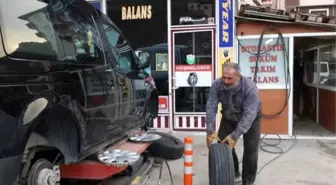 Gümüşhane'de Kış Lastiği Mesaisi